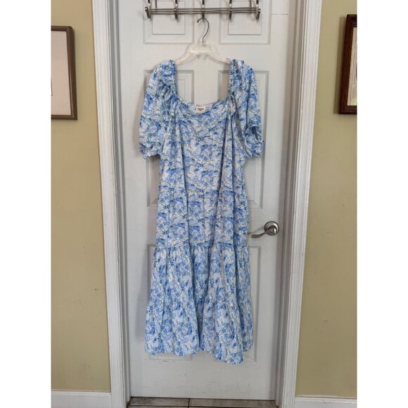 Hayden Dresses & Skirts - Hayden Square Neck Short Sleeve Blue Floral Dress Size 2XL